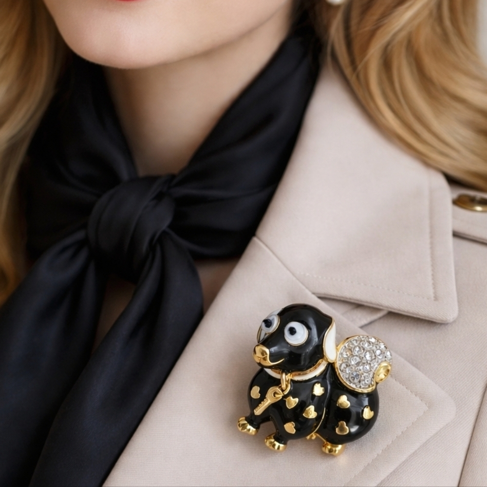Vintage 𝅺Black & Gold Dachshund Brooch Googly Eyes & Key Charm Collar
